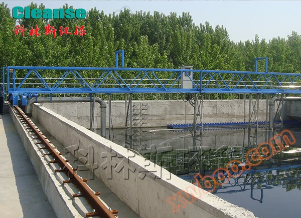 トラス車式泥取り機